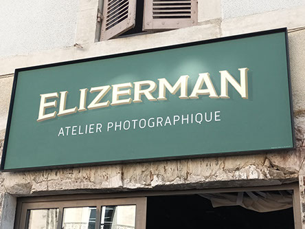 ardoise peinte à la main avec graphisme 3D